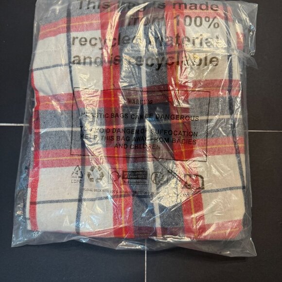 Pretty Little Thing Navy Plus Checked Short Sleeve Top & Long Pyjama Set - Picture 7 of 7